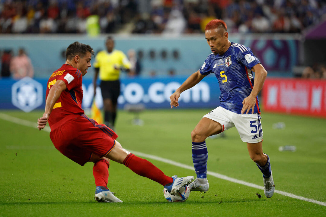 El internacional español Cesar Azpilicueta durante el partido ante Japón del Mundial de Qatar disputado ayer.EFE/ Jose Mendez